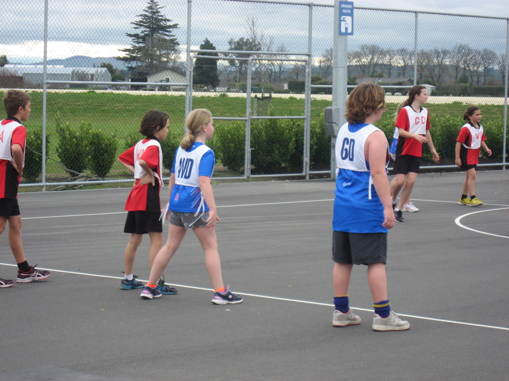 Montessori students on the Port Ahuriri Primary School netball team